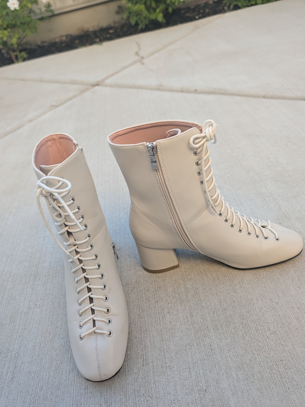 Lace-Up Cream Women's Ankle Boots 8.5/ Euro 40